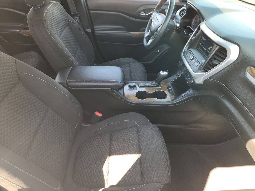 2017 GMC Acadia SLE-2