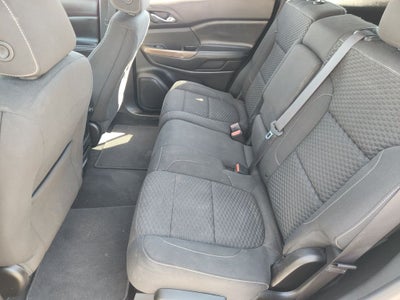 2017 GMC Acadia SLE-2