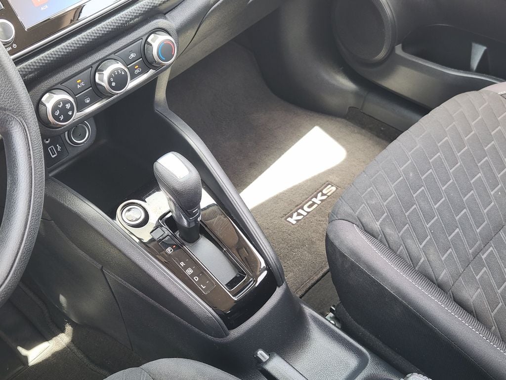 2022 Nissan Kicks S
