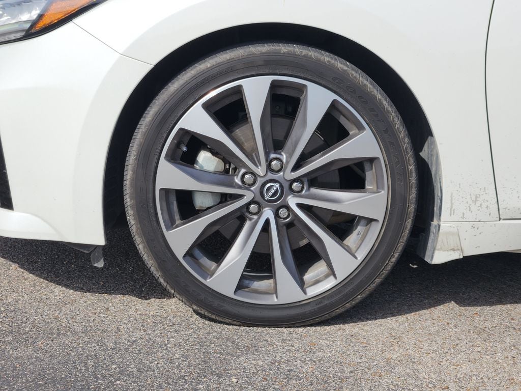 2023 Nissan Maxima Platinum