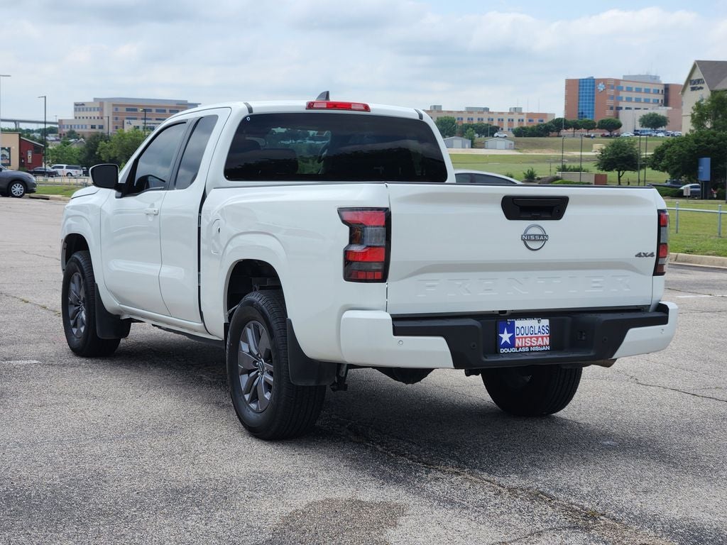 2025 Nissan Frontier SV