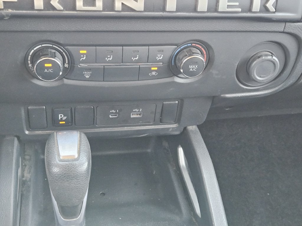 2025 Nissan Frontier SV