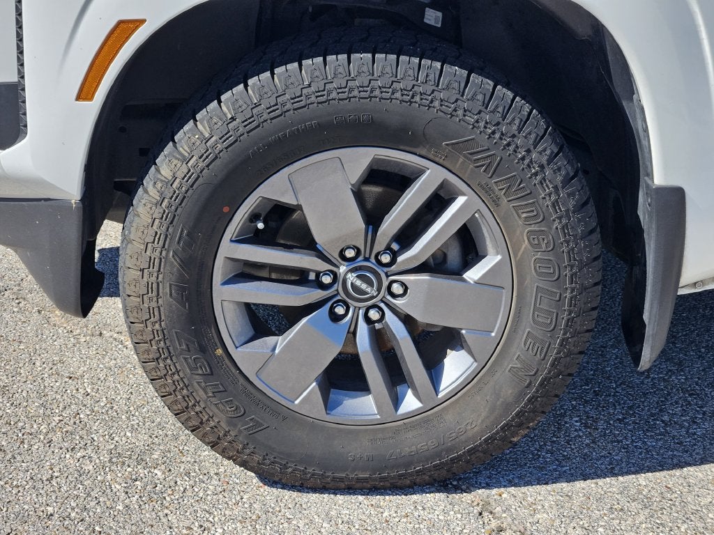 2025 Nissan Frontier SV