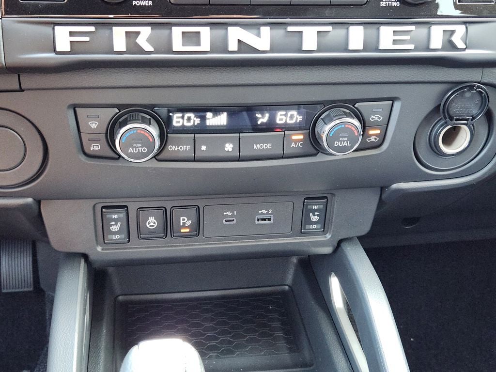 2025 Nissan Frontier SV