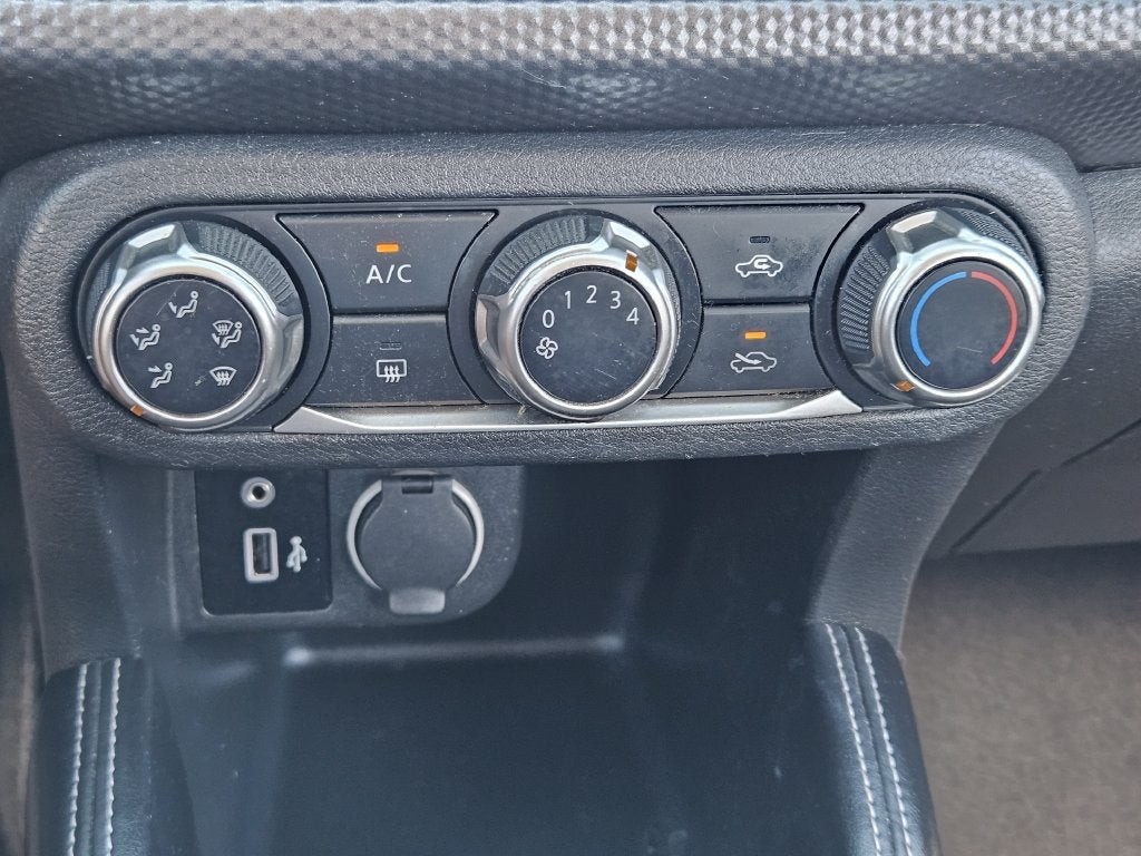 2019 Nissan Kicks S