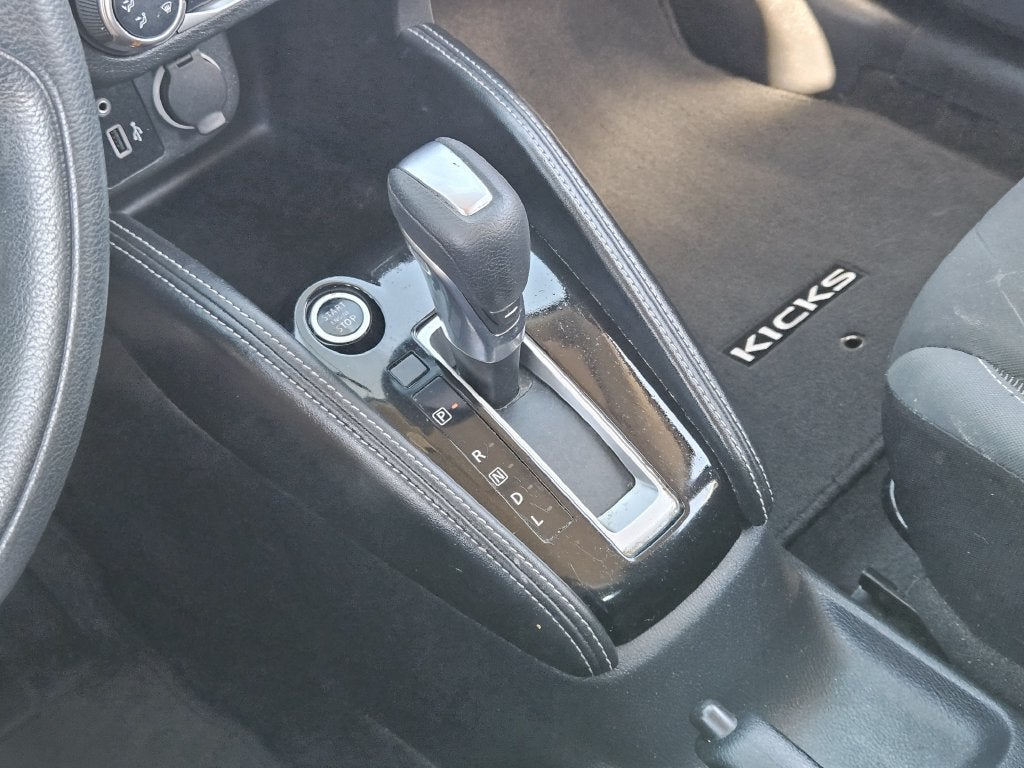 2019 Nissan Kicks S