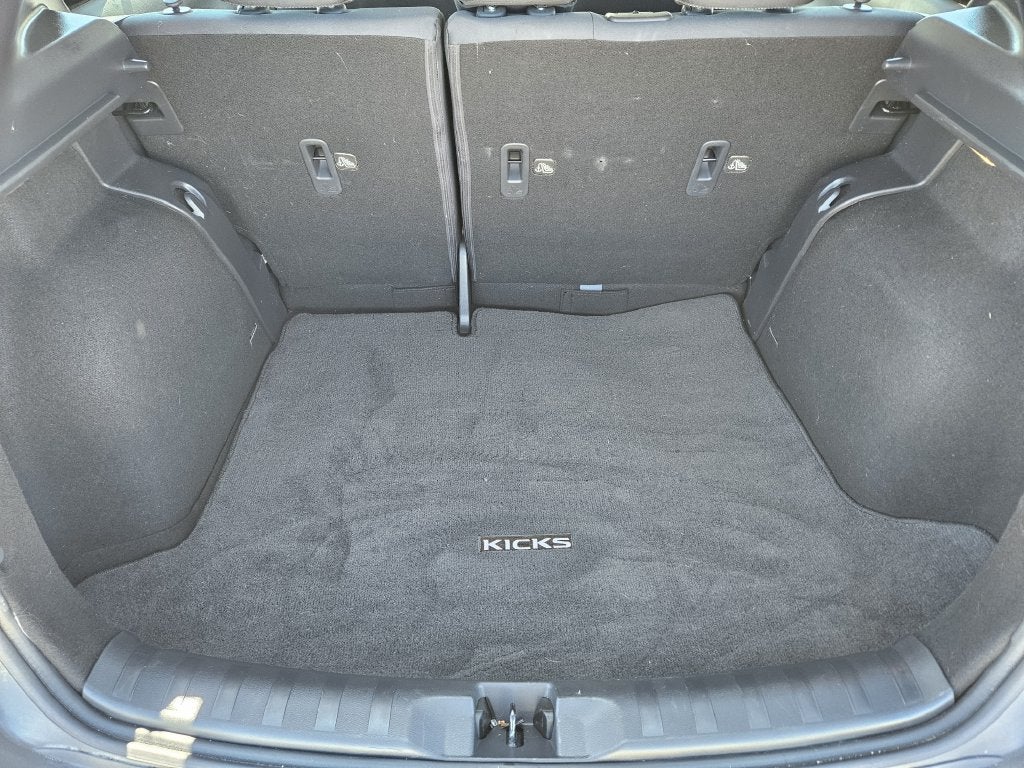 2019 Nissan Kicks S