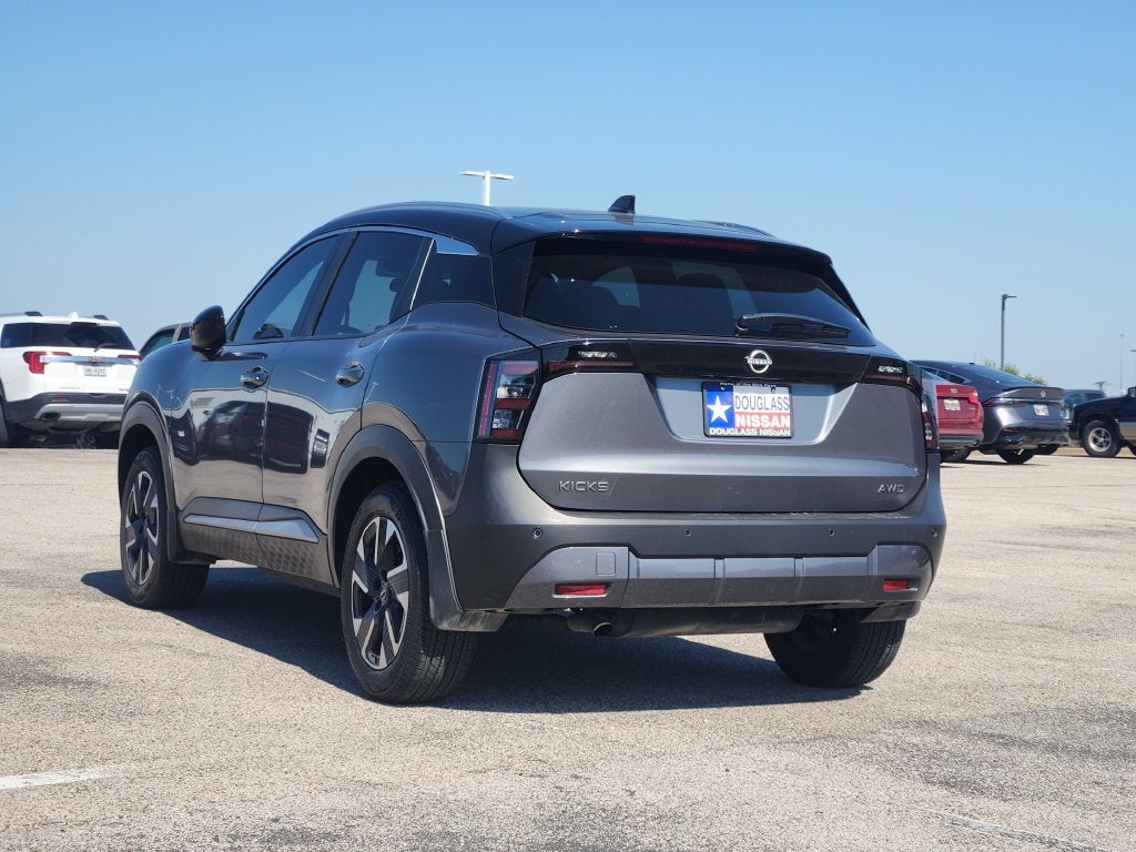 2025 Nissan Kicks SV