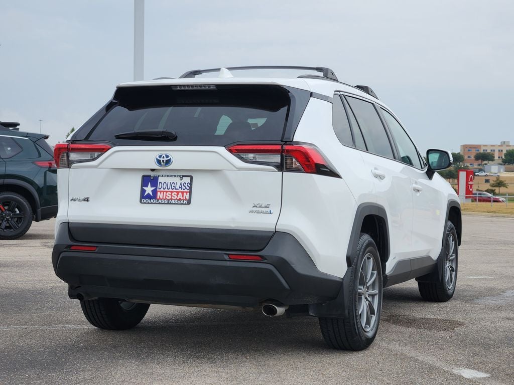 2022 Toyota RAV4 Hybrid XLE