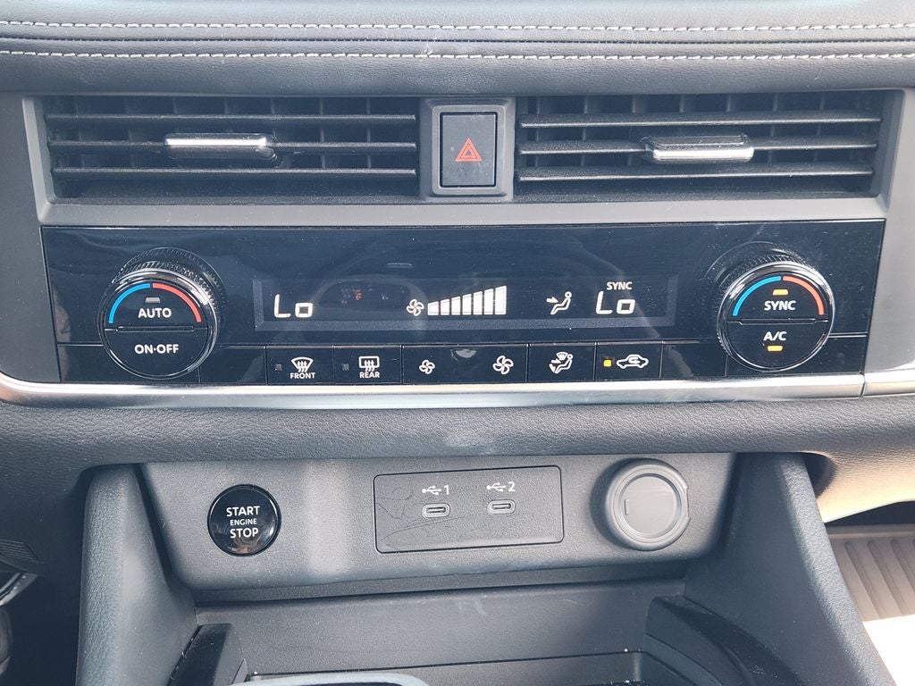 2025 Nissan Rogue SV