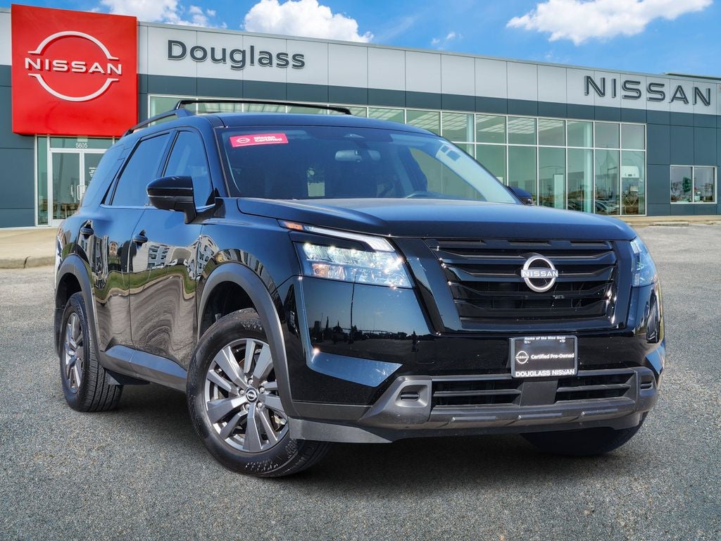 2025 Nissan Pathfinder SV