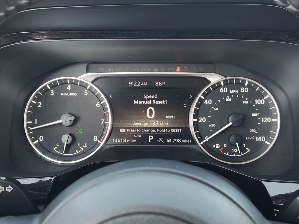 2025 Nissan Pathfinder SV