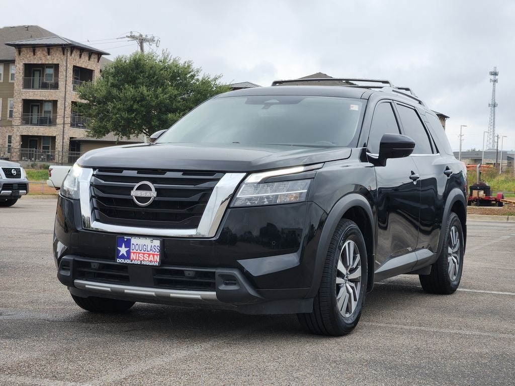 2023 Nissan Pathfinder SL