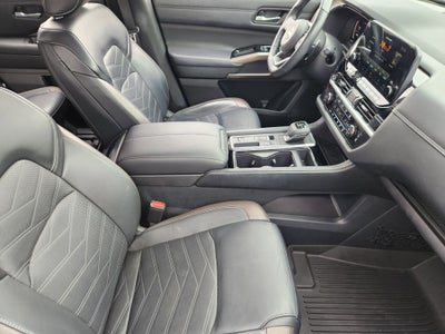 2024 Nissan Pathfinder Platinum