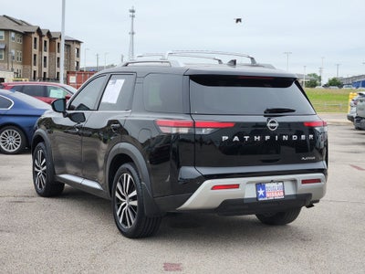 2024 Nissan Pathfinder Platinum