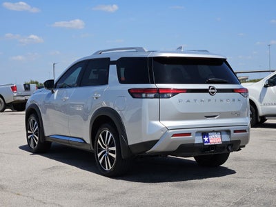 2024 Nissan Pathfinder Platinum