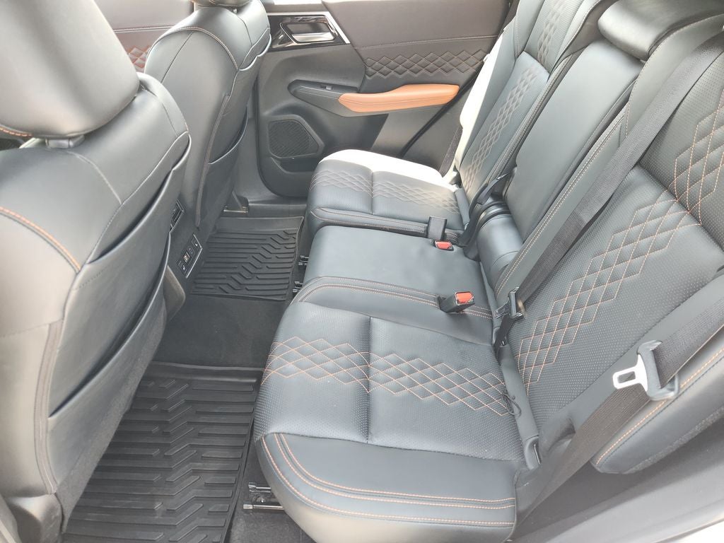 2024 Mitsubishi Outlander SEL