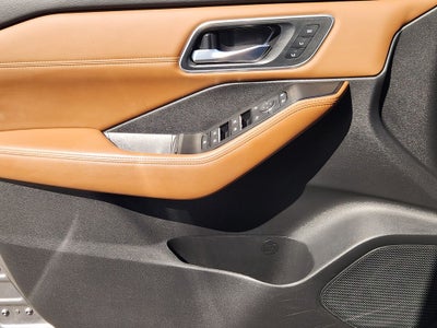 2025 Nissan Rogue Platinum