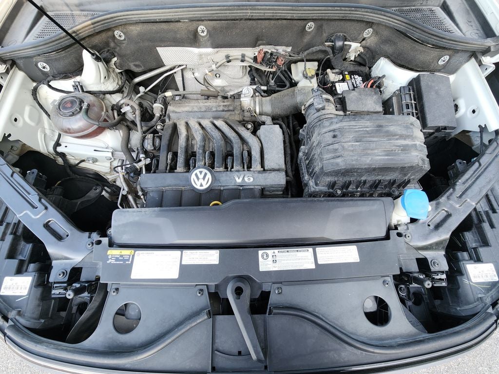 2020 Volkswagen Atlas Cross Sport 3.6L V6 SE w/Technology R-Line 4Motion