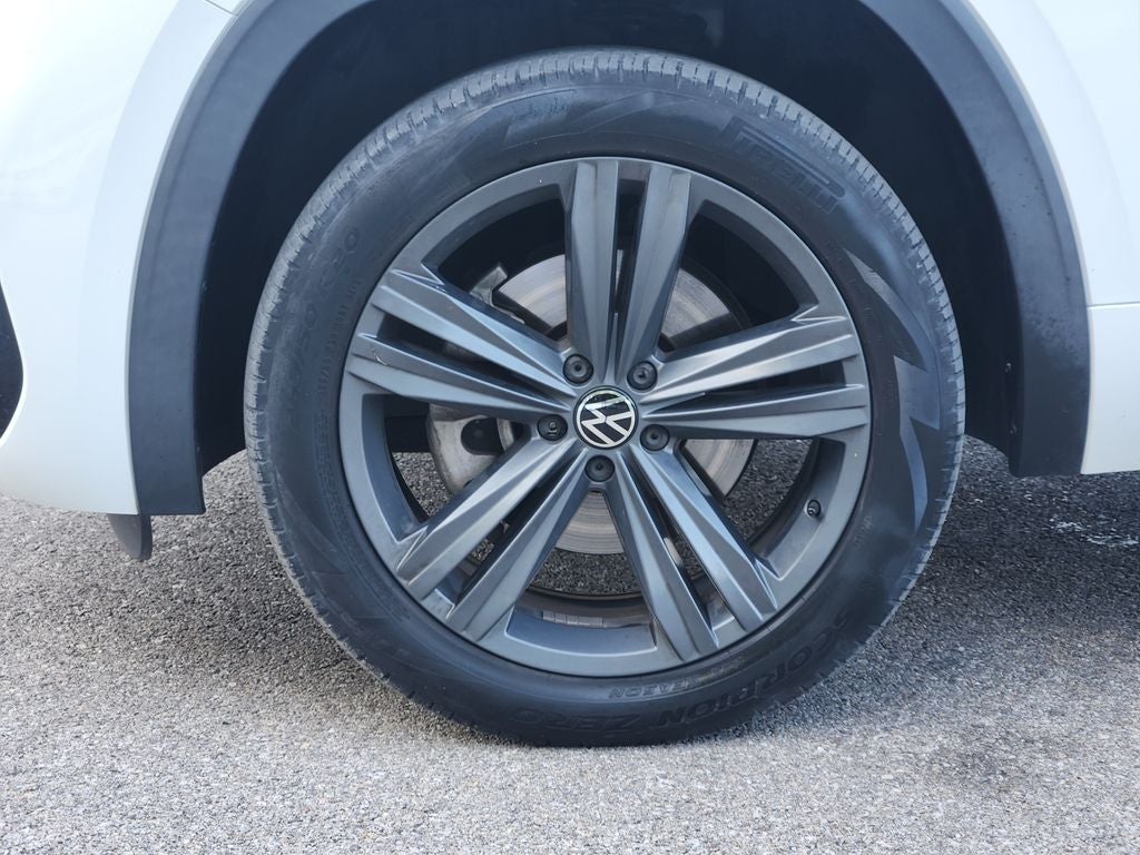 2020 Volkswagen Atlas Cross Sport 3.6L V6 SE w/Technology R-Line 4Motion