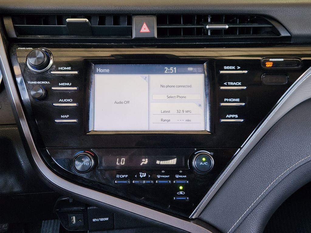 2019 Toyota Camry SE