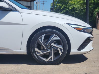 2024 Hyundai Elantra Limited